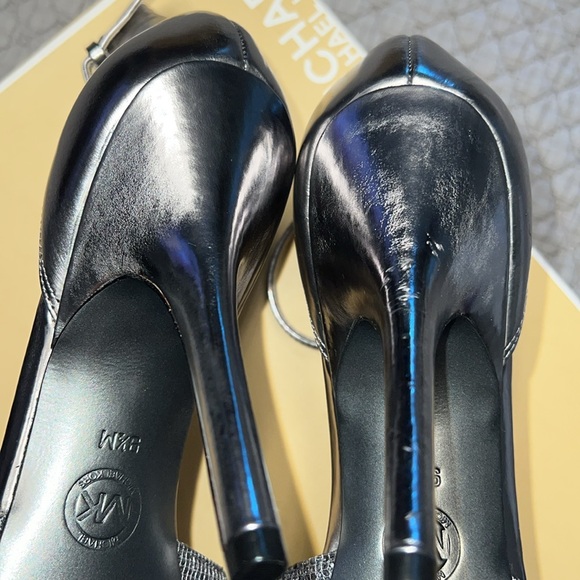 💎 Michael Kors Brena Ankle Strap Pumps - Picture 4 of 8